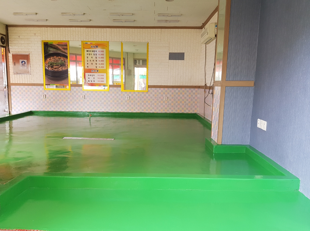 [성주바닥배수공사] 일반점포에서 횟집으로 변경하며 바닥배수공사 진행 사진