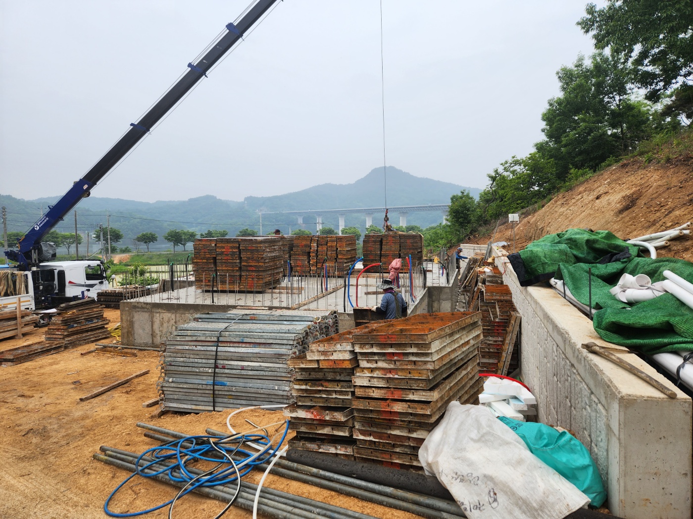 [의성신축시공] 2023. 5. 18. 의성군 단밀면 생송리 폼 형틀 작업 사진